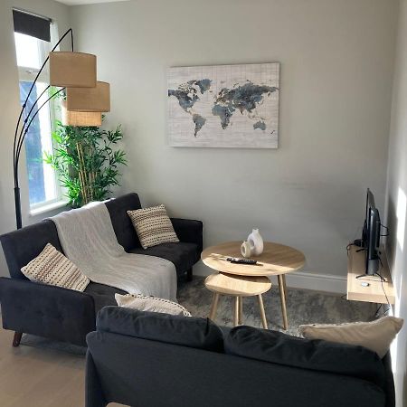 Splendid 2 Bed Flat With Private Terrace In Wimbledon - 2 The Queens لندن المظهر الخارجي الصورة